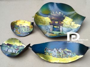 Đĩa lá phố cổ sơn mài