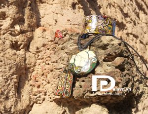 trang sức sơn mài khảm trai