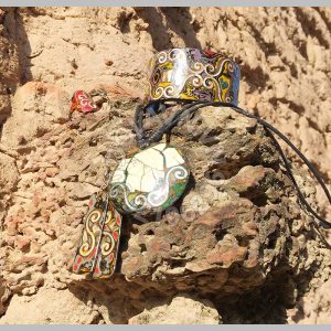 Trang sức sơn mài khảm trai