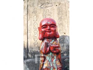 Tượng sơn mài tu hành