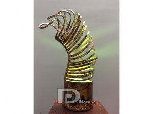 Đèn sơn mài quà tặng